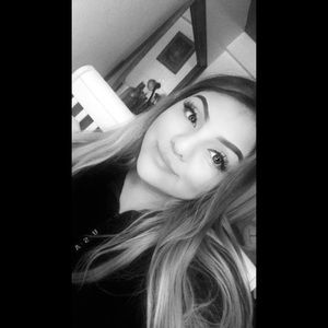 Meet your Posher, Alyssa